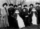Sr. Luzia, Pfarrer Riedmann und Sr. Gabriele