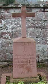 Gefallen am 3.4.1945 in Neustadt